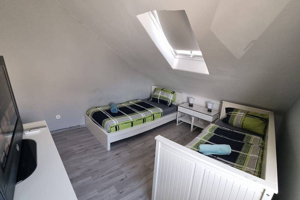 Ganze Wohnung, Monteurzimmer Gelnhausen, Ferienwohnung, auch für große Gruppen, Nähe Frankfurt in Gelnhausen, Main-Kinzig-Kreis
