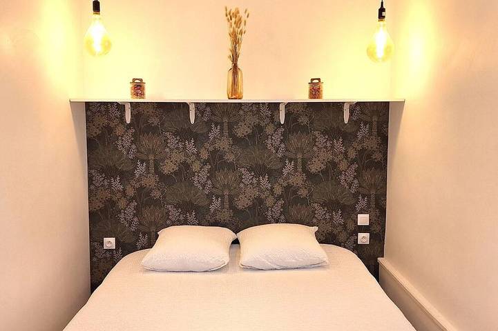 Apartamento entero, F1 city center, quiet, charming, wifi in Troyes, Aube (desambiguación)