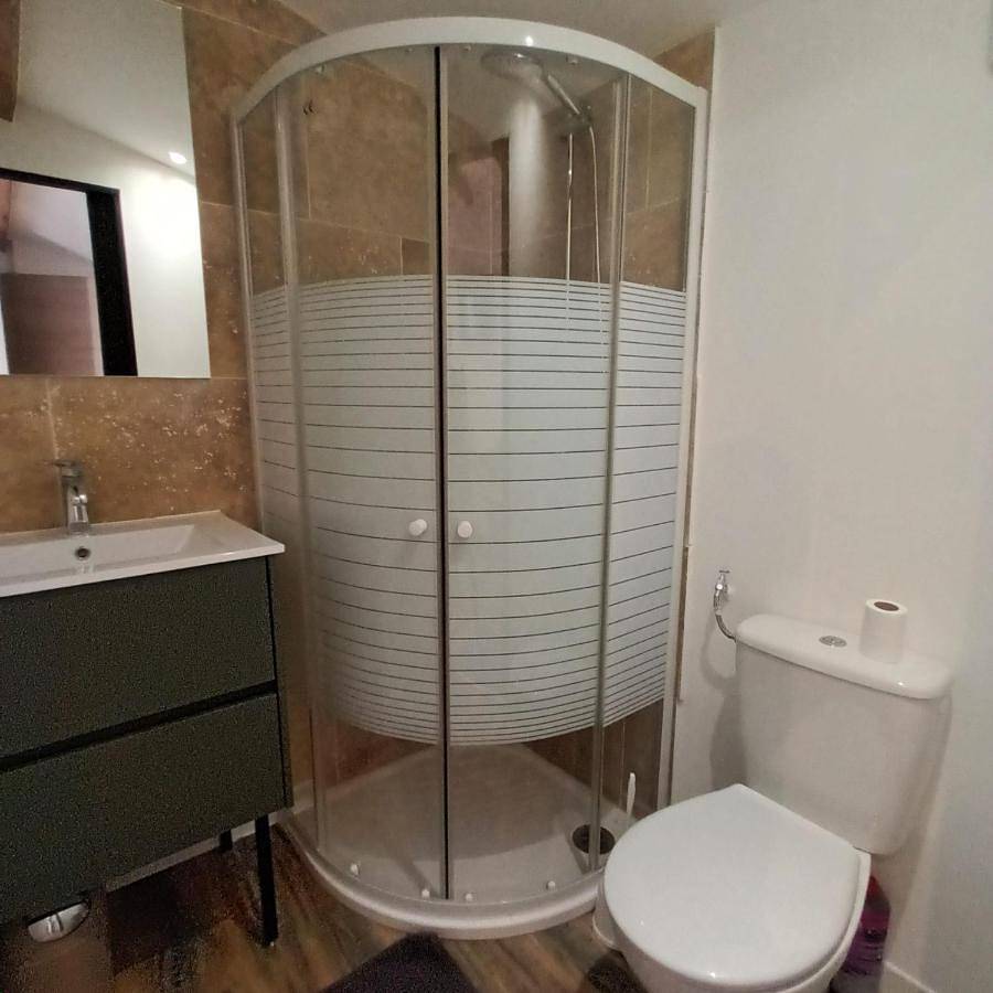 Appartement entier, Studio La Moutonne tt équipé 20 m2 10mn plages- hyeres - Tres Calme- in La Moutone, La Crau