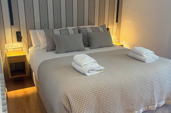 Apartamento entero, Luxury Penthouse with Terrace, Pool & Views in San Cugat del Vallés, Interior de Barcelona