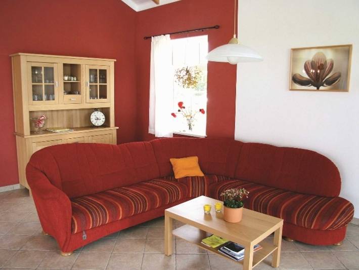 Ferienhaus für 5 Personen, mit Garten und Pool sowie Terrasse, kinderfreundlich in Mecklenburgische Seenplatte - 3