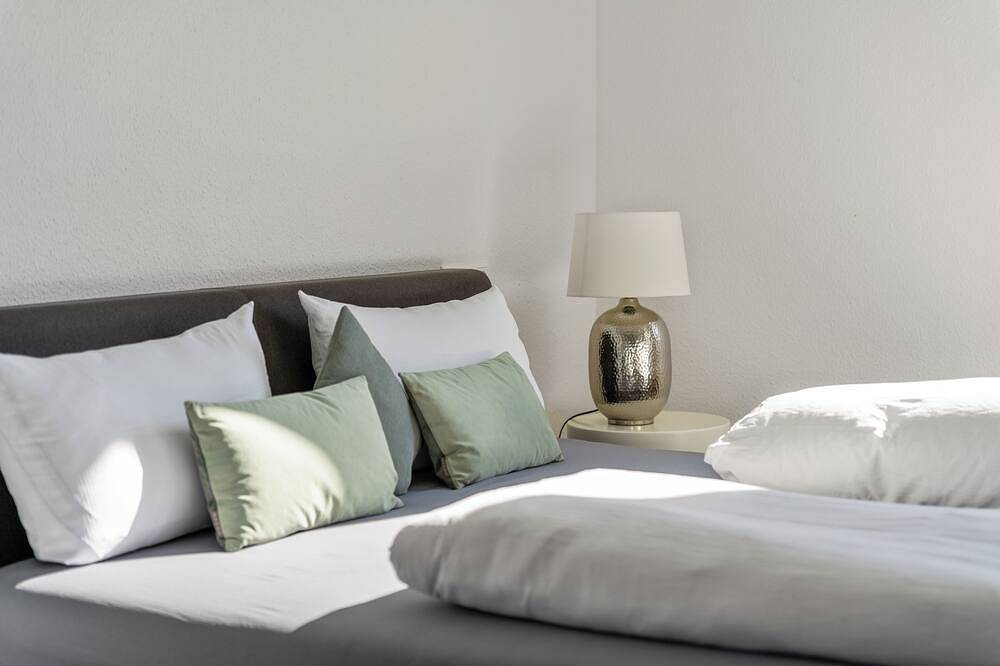 Ganze Wohnung, Charmante 3-Zimmer-Wohnung Rolf Benz I Zentrum Böblingen I Familie I Klimaanlage in Böblingen, Stuttgart Region