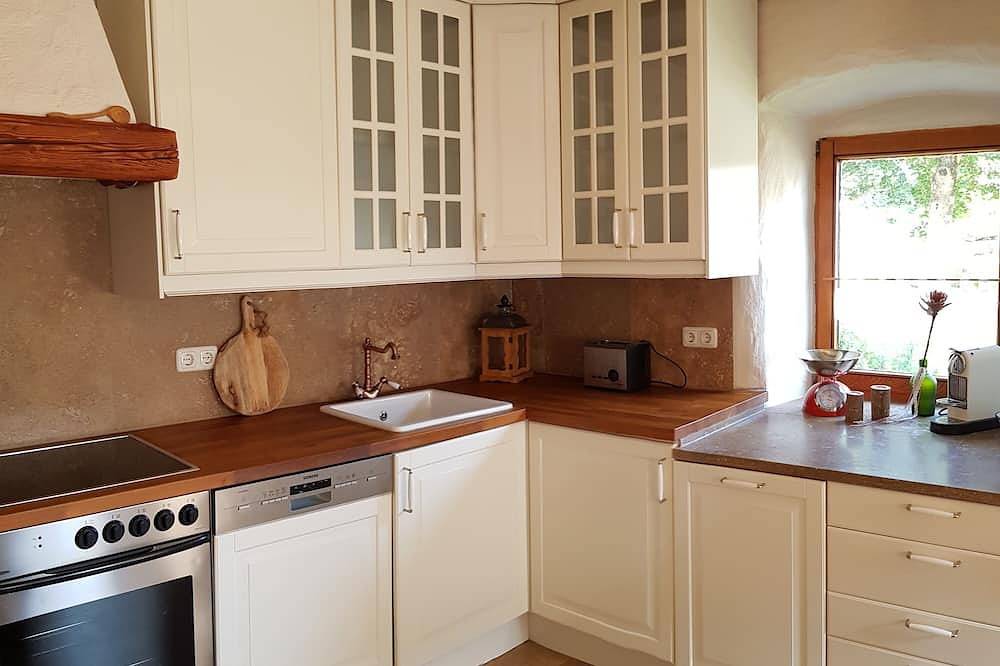Ganze Wohnung, Liebevoll renoviertes Ferienhaus mit 3 Schlafzimmern und Garten in Monheim, Bayerisch Schwaben