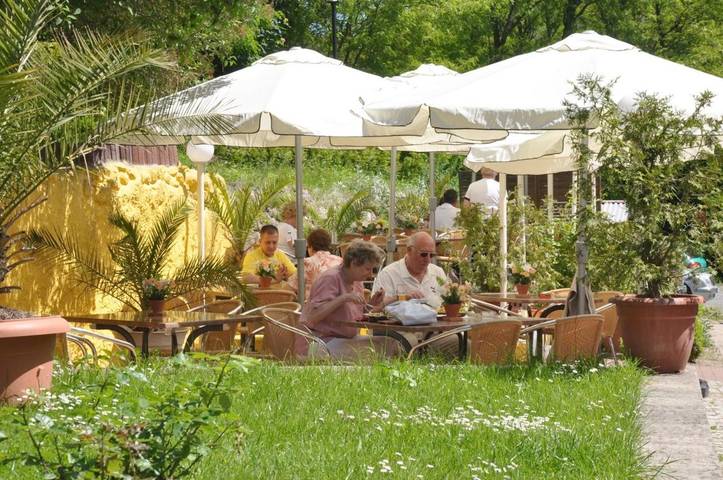 Hotel für 4 Personen, mit Garten und Terrasse in Stadt Buckow (Märkische Schweiz) - 2