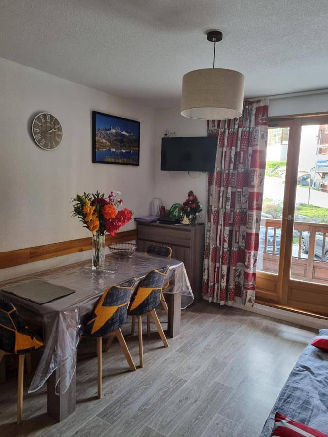 Gîte pour 6 personnes, avec vue ainsi que balcon et piscine dans Col De La Croix De Fer - 4