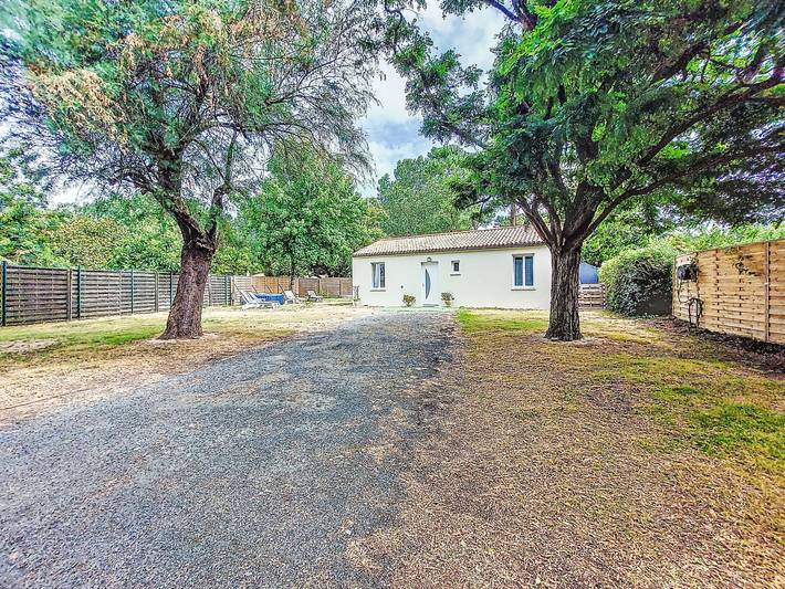 Location de vacances pour 6 personnes, avec terrasse et jardin à Rivedoux-Plage - 2