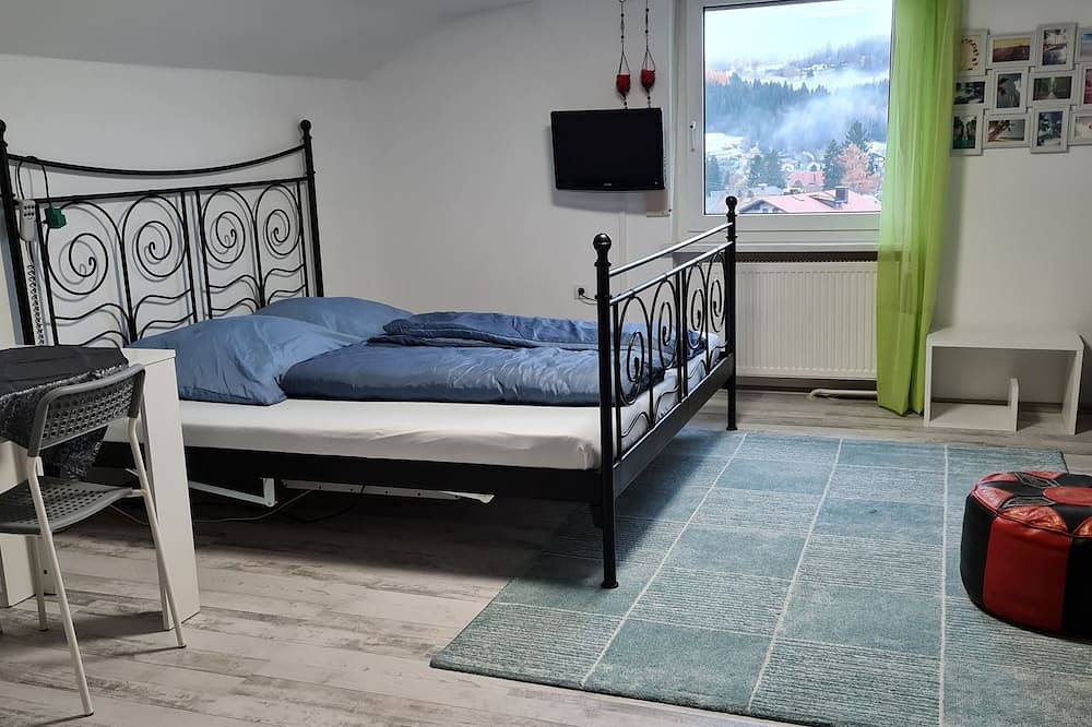 Apartamento inteiro, 2 vacation apartments for up to 10 people (+2 children's beds) in the Bavarian Forest Arber in Frauenau, Baviera Oriental