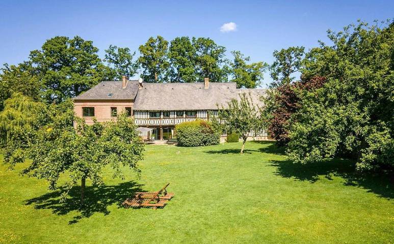 Location de vacances pour 15 personnes, avec terrasse, animaux acceptés à Yébleron