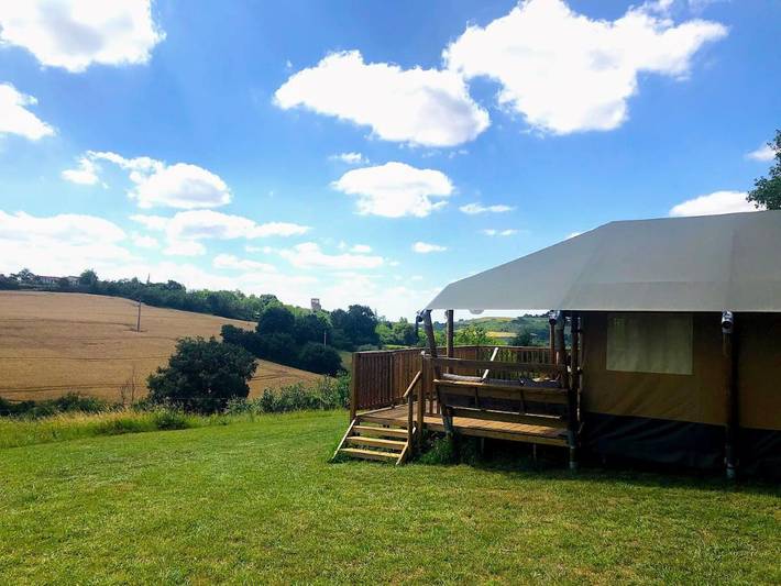 Tente pour 6 personnes, avec jardin ainsi que vue et piscine, animaux acceptés dans l' Ariège - 2