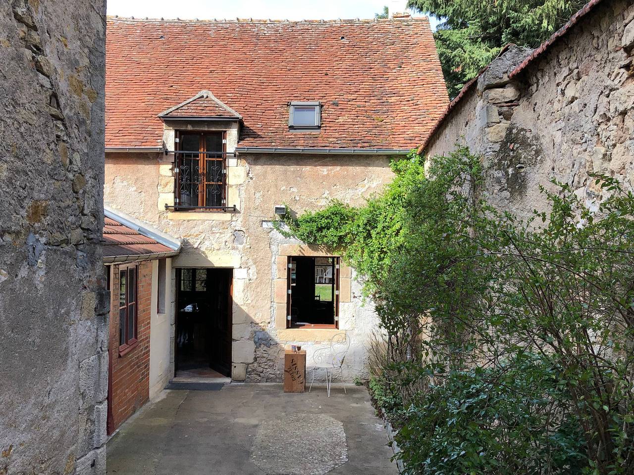 Gemütliches Quartier im Stadtzentrum - 8 Pers. in Saint-Amand-Montrond