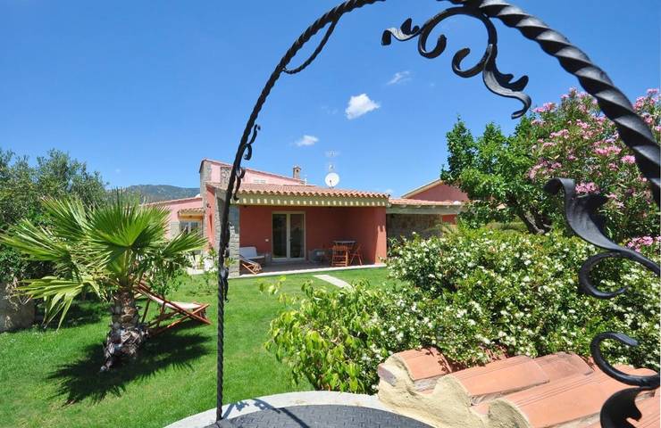 Maison d’hôte pour 2 personnes, avec terrasse ainsi que piscine et jardin à Villasimius - 4