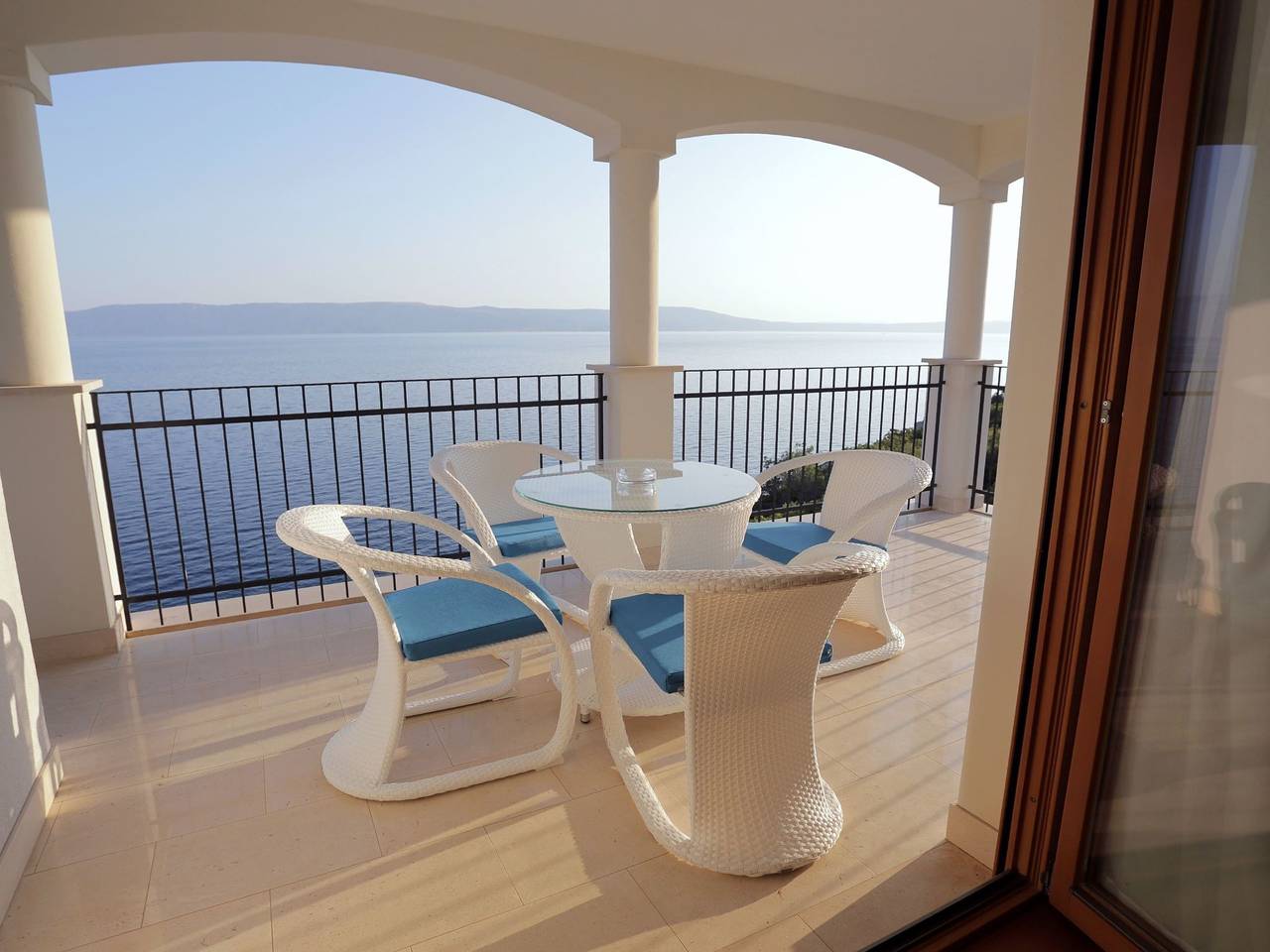 Ganze Wohnung, Wohnung "Zayml Povile" mit Blick auf das Wasser in Povile, Primorje-Gorski Kotar