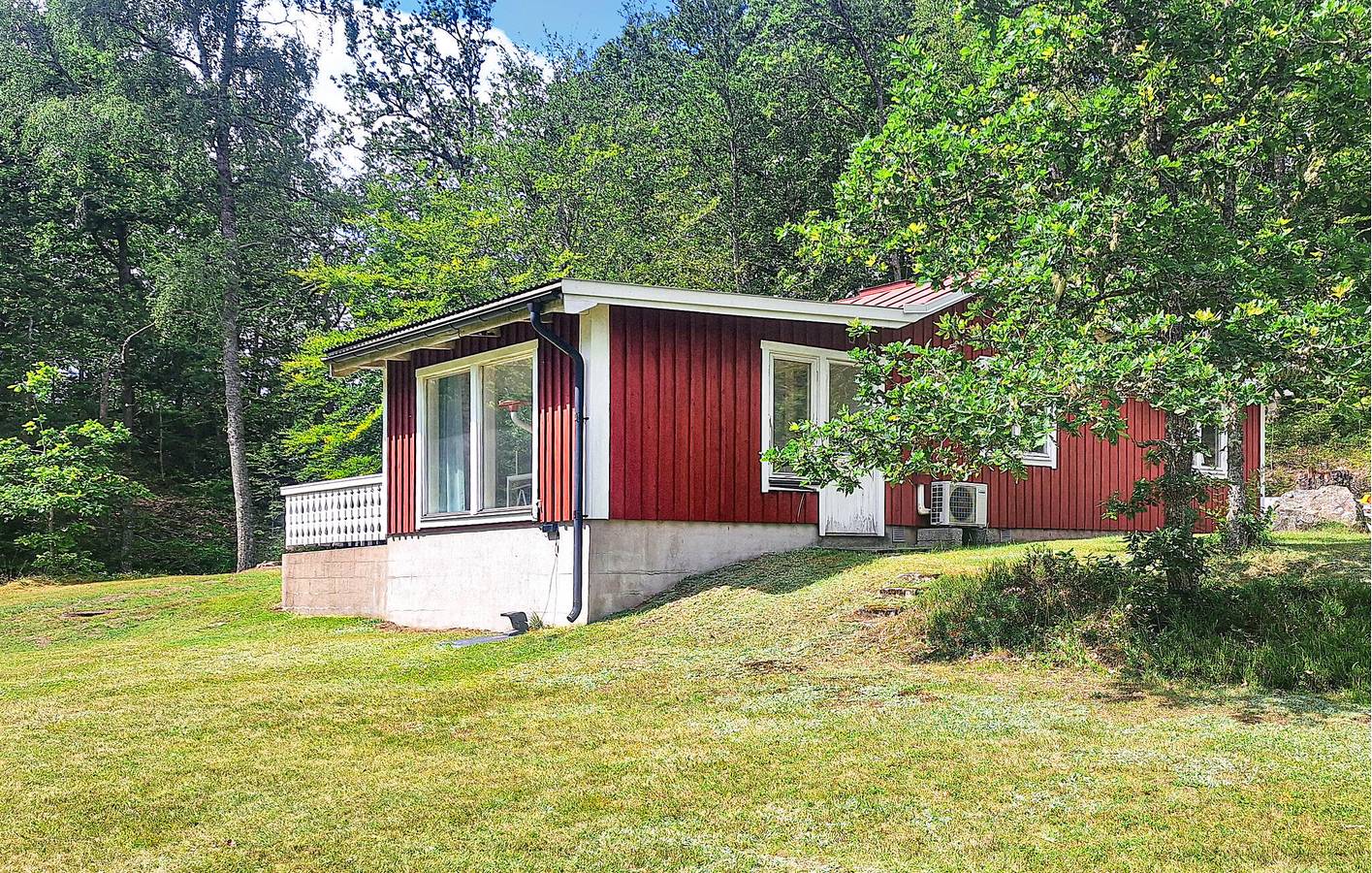 Ferienhaus für 4 Personen mit Terrasse in Kronoberg