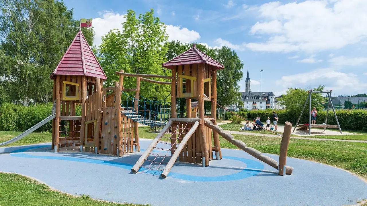 Ganze Ferienwohnung, Ferienwohnung für 5 Personen (100 m²) in Diez in Diez, Lahn-Taunus