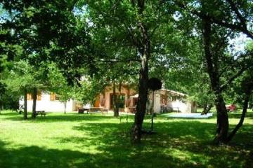 Gîte pour 10 personnes, avec terrasse et jardin à Seilh