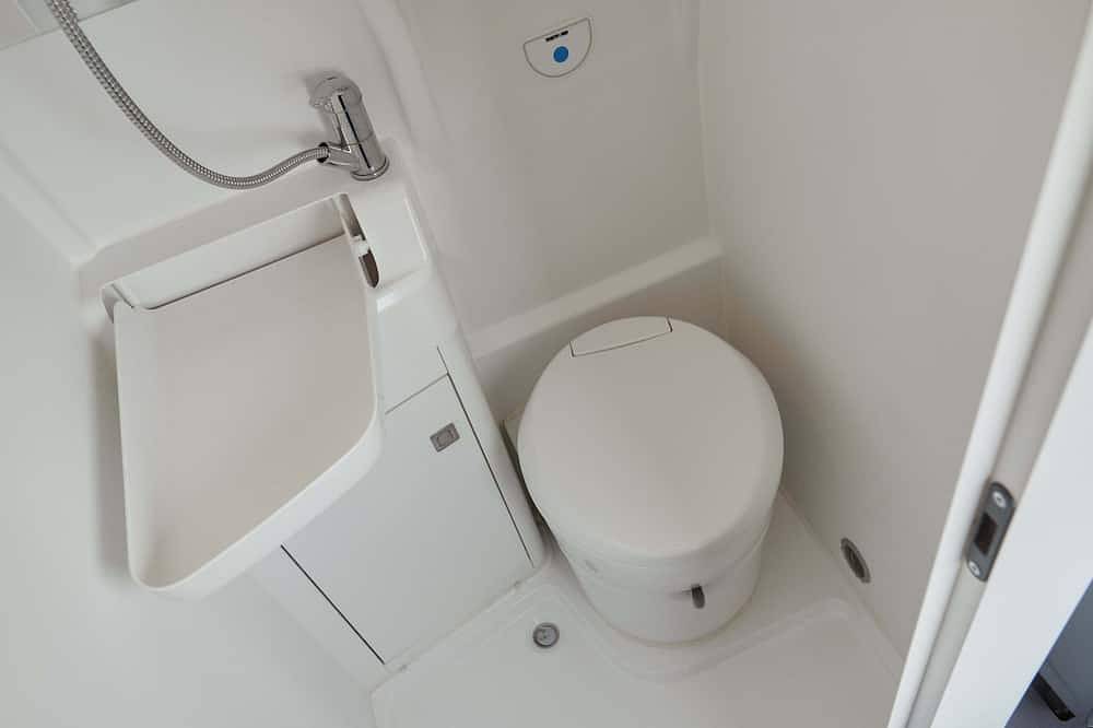 Rv Amped Campers, automatic transmission Vw Grand California in São Miguel Island, Ribeira Seca