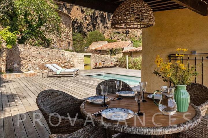 Location de vacances pour 6 personnes, avec piscine et jardin, animaux acceptés à Cotignac - 4