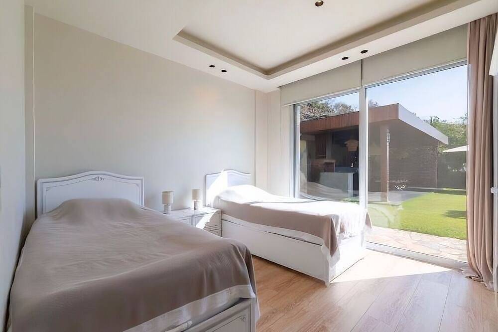 Fully Private Duplex Designer Villa with Sea Views in Bodrum in Bodrum, Türkische Ägäis