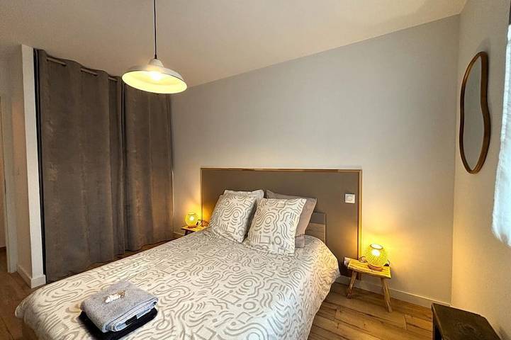 Cottage, pets, parking - 6 guests in Cusset, Vichy region