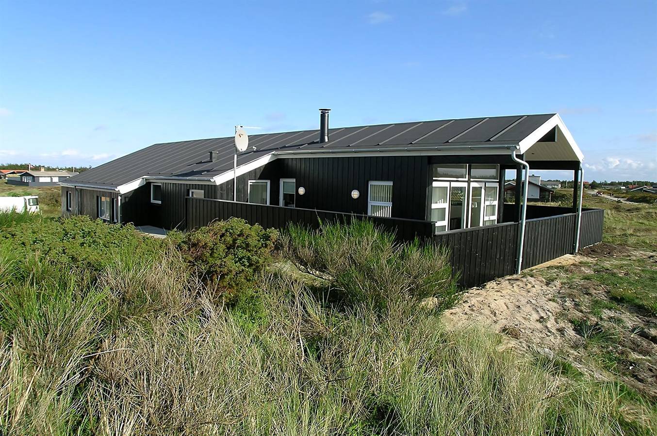 Stunning home in Hvide Sande w/ Sauna, Wifi and 4 Bedrooms in Bjerregård, Holmsland Klit