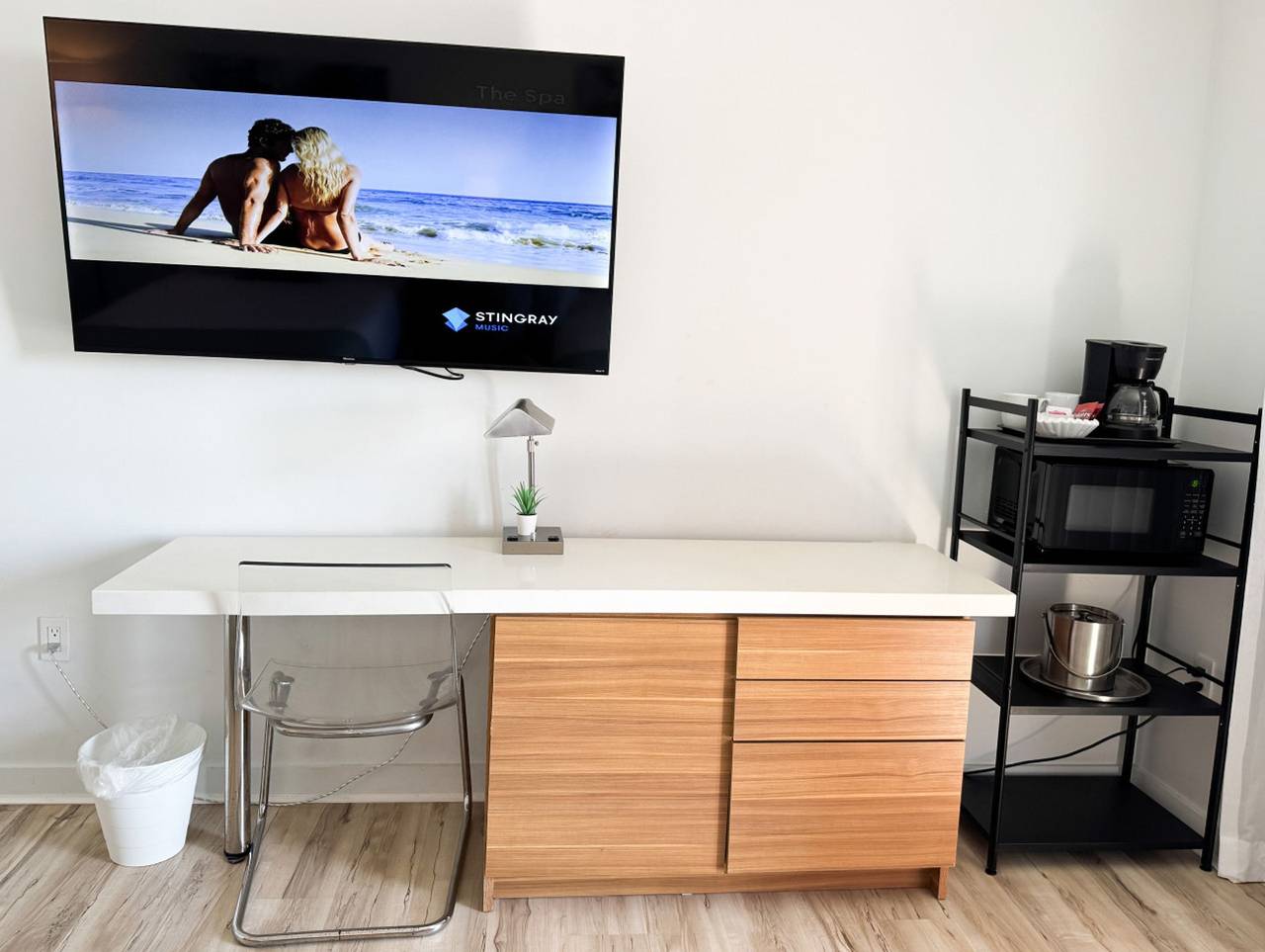 Apartamento entero, Beachwalk Studio: 2 Beds in Hallandale Beach, Broward County