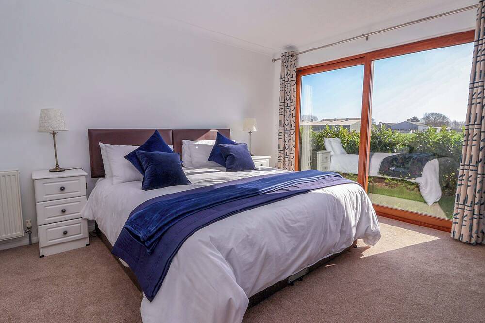 Star Carr Lakes, family friendly, with a garden in Brandesburton in Brandesburton, East Riding of Yorkshire