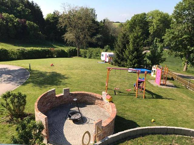 Ferienwohnung für 4 Personen, mit Garten und Ausblick in Burtenbach - 3