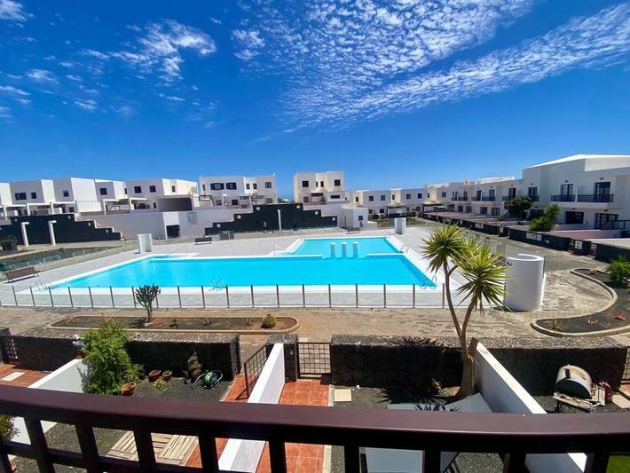 Apartamento de vacaciones para 5 personas, con jardín además de piscina y vistas - 1