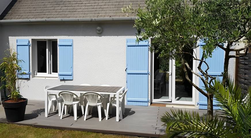 Gîte pour 6 personnes, avec terrasse et jardin
