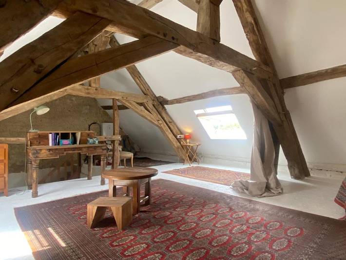 Location de vacances pour 3 personnes, avec terrasse et jardin à Lurcy-le-Bourg