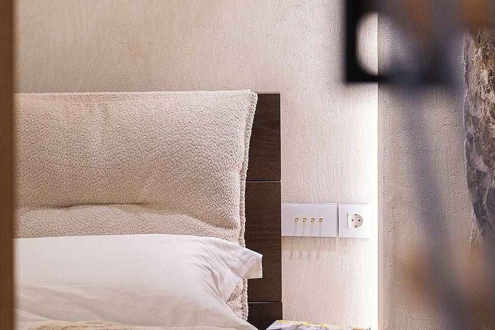 Entire apartment, Giagia's Central Suite in Malia, Iraklio-Heraklio region