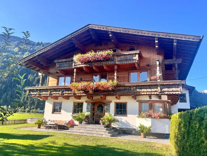 Apartamento de vacaciones para 10 personas, con vistas y jardín - 1