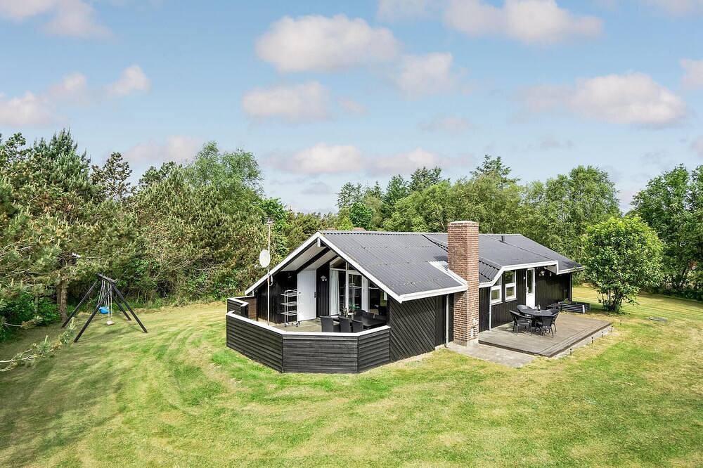 Stunning home in Blåvand with sauna in Blåvand, Varde Kommune
