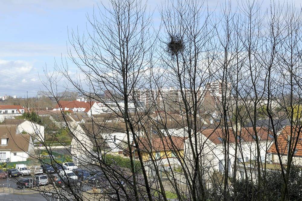 Entire apartment, Un nid Pour Deux : Cosy F1 bis Proche de Paris in Villeneuve-la-Garenne, Hauts-de-Seine