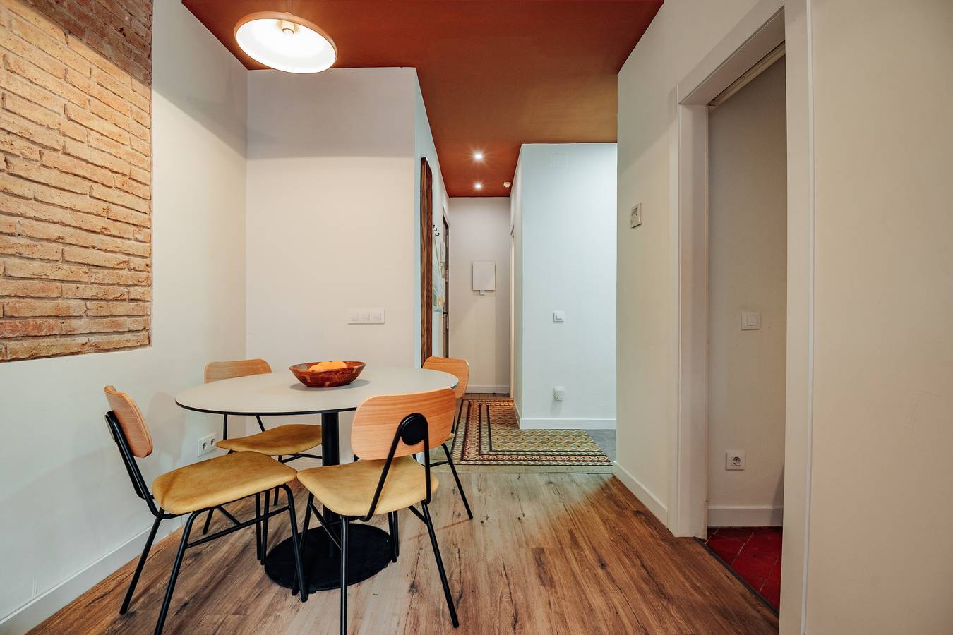 Entire apartment, Design | 2-Bedroom Apartment in Hospitalet de Llobregat, l'Hospitalet de Llobregat