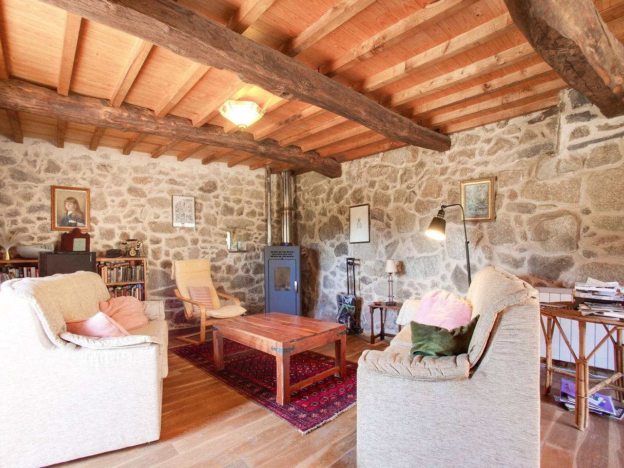 Comfortable and cozy country house in a charming setting. in Pantón, Lugo Provins