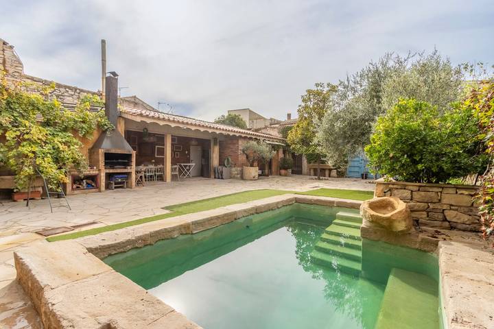 Casa rural con piscina para 20 personas, con jardín y balcón, Se admiten mascotas en Urgel - 2