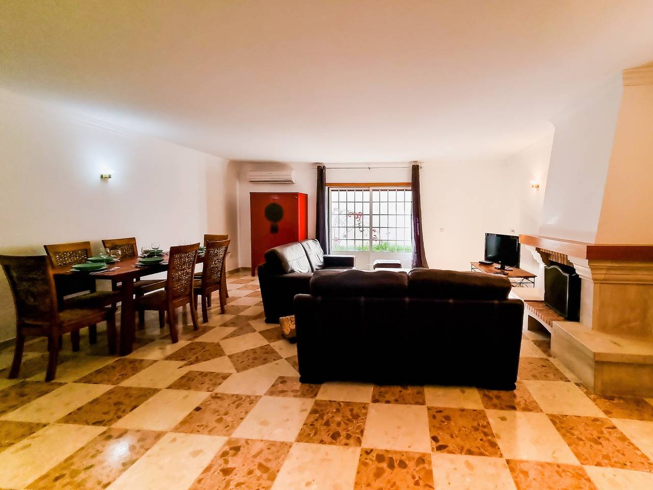 Ferienhaus für 6 Personen mit Terrasse in Vale do Lobo, Almancil