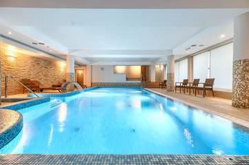 Ferienanlage für 4 Personen, mit Terrasse und Sauna sowie Whirlpool und Pool in Swinemünde