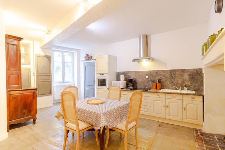 Hel lägenhet, Charm and Elegance Apartment in Bourdeilles in Bourdeilles, Périgord Vert