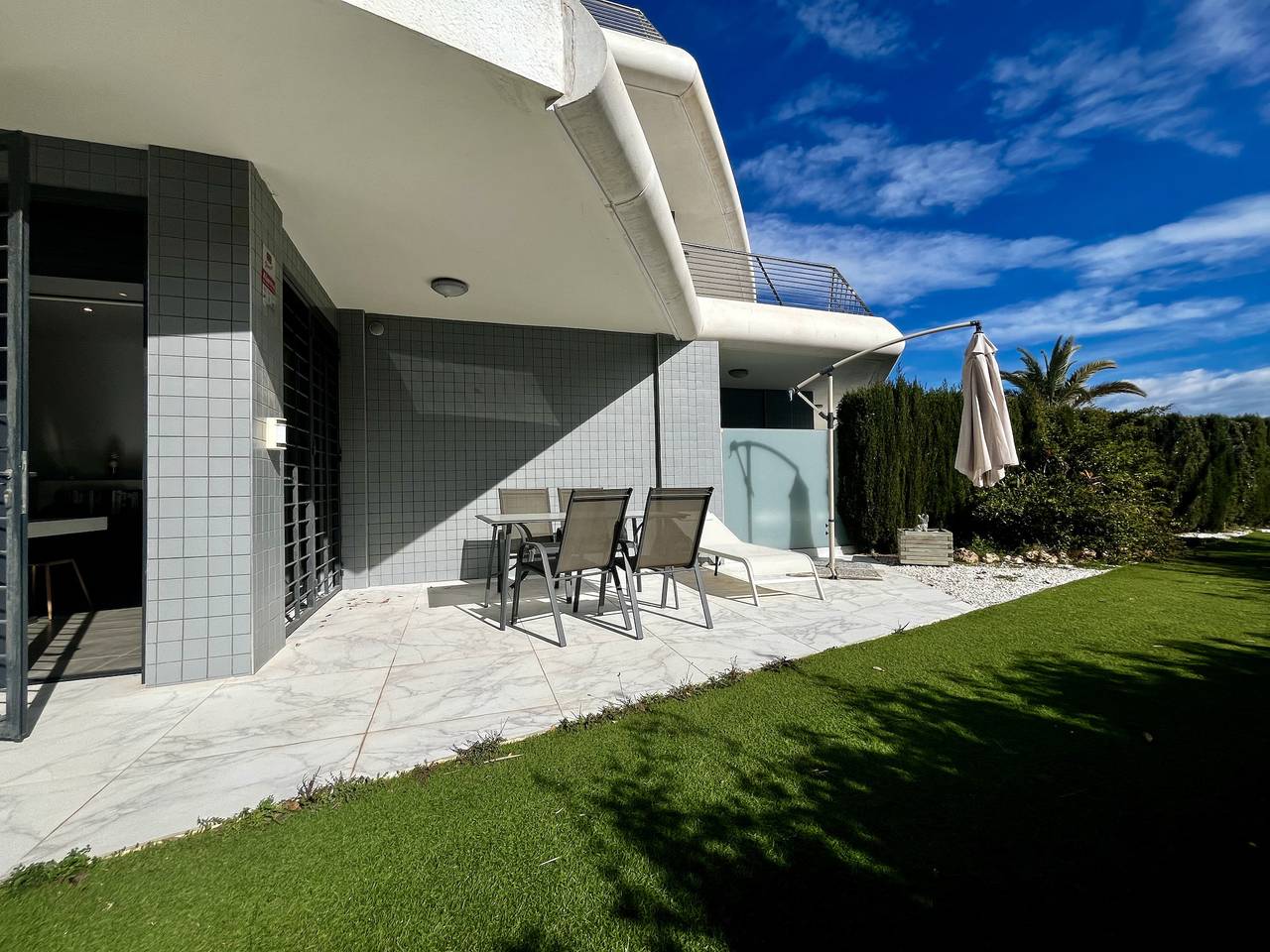 Appartement entier, Infinity Luxury Sea View Apartment with private ga in Los Arenales del Sol, Elche