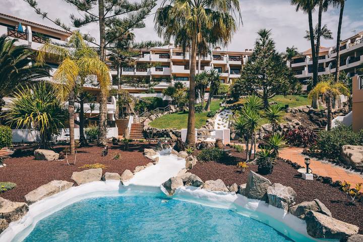 Appartement entier, Appartement de vacances 'Royal Park Albatros' avec piscine et Wi-Fi. in Las Adelfas, San Miguel de Abona