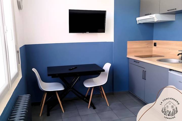 Gîte pour 3 personnes, avec jardin à Lens - 2