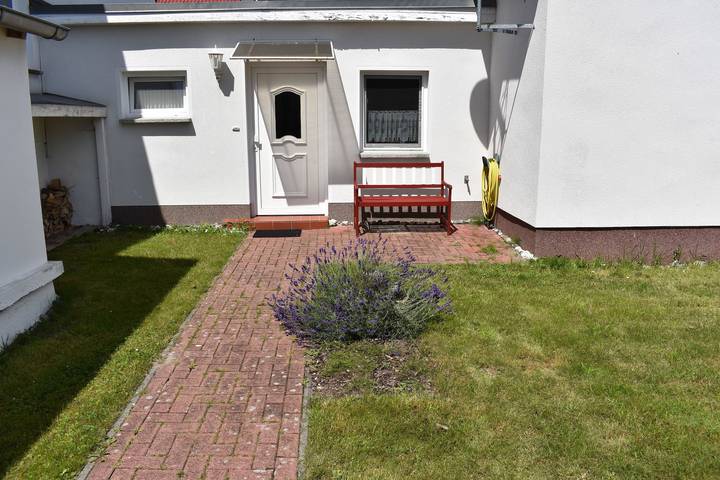 Ferienhaus für 4 Personen, mit Terrasse und Garten in Klein Zicker