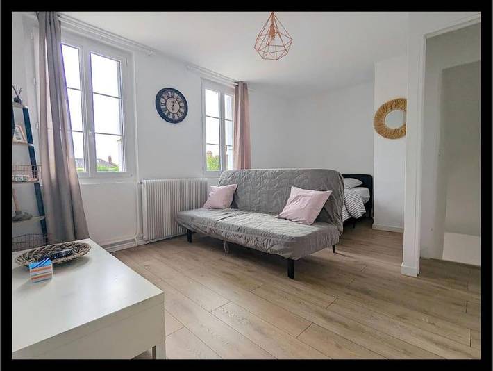Gîte pour 2 personnes, avec terrasse dans Martot
