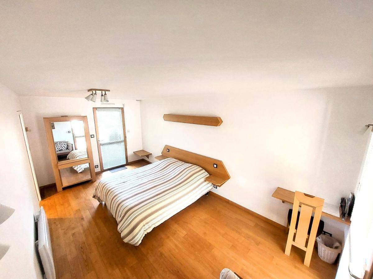 Double Room with Terrace in Chênehutte-Trèves-Cunault, Région de Saumur
