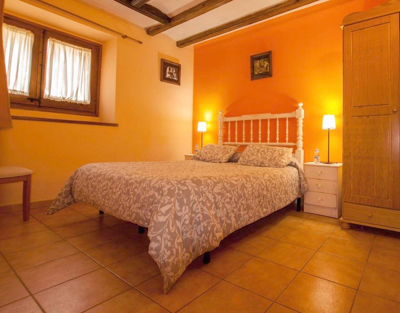 Hostal Santuari de Paller in Bagá, Pirineo Catalan