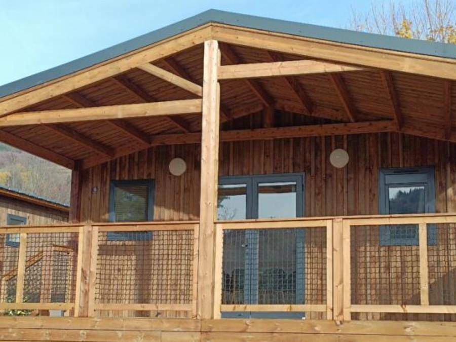 Camping la Marmotte - Chalet 6 personnes - Chalet sésame - 35 m2 - 3 chambres in La Bourboule, Parc naturel régional des Volcans d'Auvergne