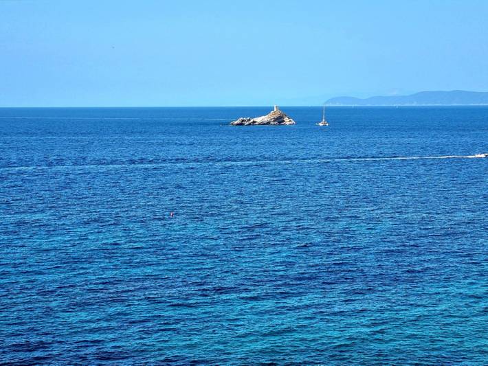 Appartement de vacances entier, Appartement de vacances pour 4 personnes avec terrasse in Cala dei frati, Portoferraio