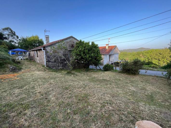 Location de vacances pour 2 personnes, avec terrasse ainsi que vue et piscine, animaux acceptés à A Cañiza - 3